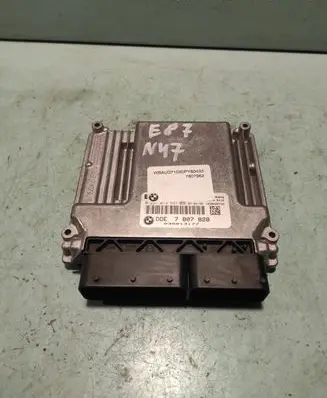 BMW 1 E81 E87 Engine control unit/module 7807962 7807828 0281013537