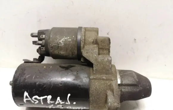 Opel Astra J Starter motor 55570445 0001138030