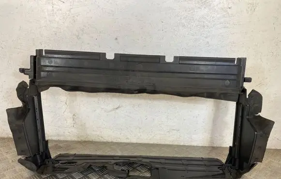 Opel Vivaro Intercooler air guide/duct channel 214763488R 93866585