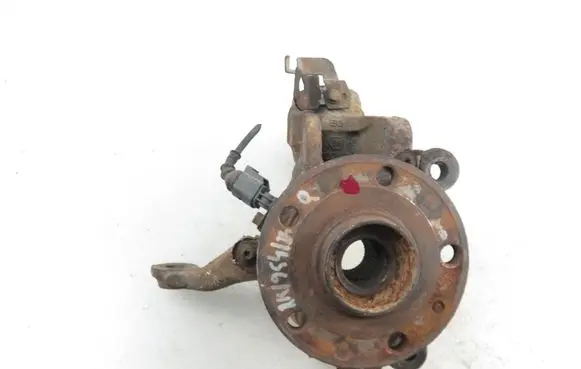 Volkswagen Touran I Front wheel hub spindle knuckle