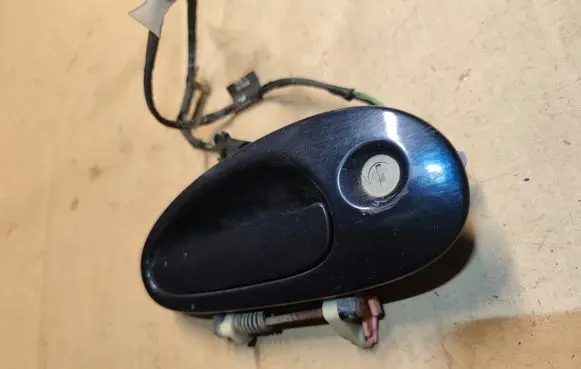 Chrysler Sebring (ST-22 - JR) Front door exterior handle 