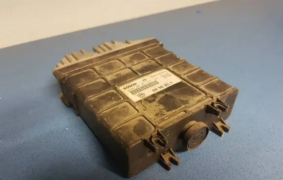 Volkswagen Sharan Engine control unit/module 028906021P 28SA2729 0281001251