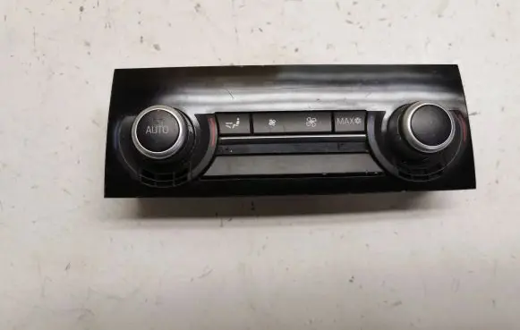 BMW 5 F10 F11 Climate control unit 0000082728 05022010 9224789