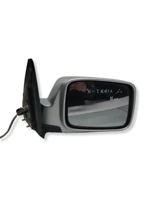 Nissan X-Trail T30 Front door electric wing mirror E13010621
