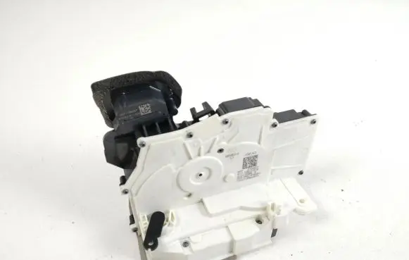 Porsche Taycan 9J1 Rear door lock 4N0839016B 40940186A
