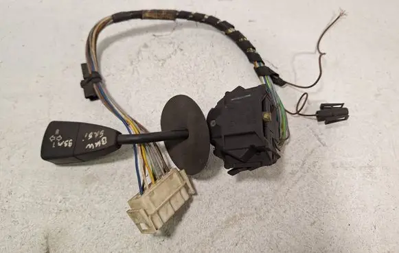 BMW 5 E34 Indicator stalk 28288781 1378139