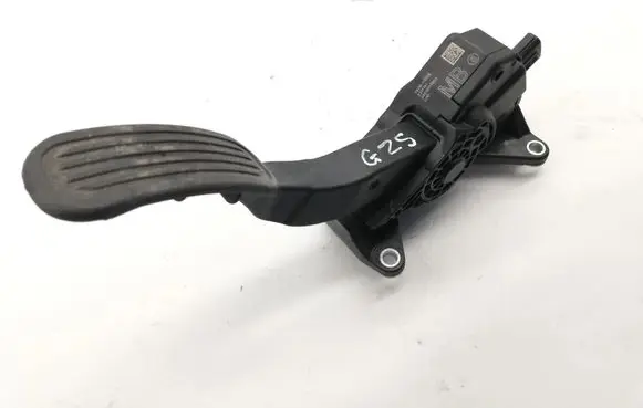 Toyota Yaris XP210 Accelerator throttle pedal 78110K0030