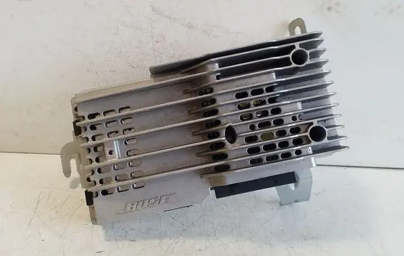 Audi TT TTS Mk2 Sound amplifier 8J0035223D