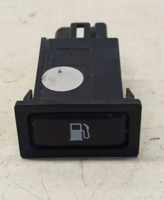 Toyota Avensis T250 Fuel tank opening switch 156795