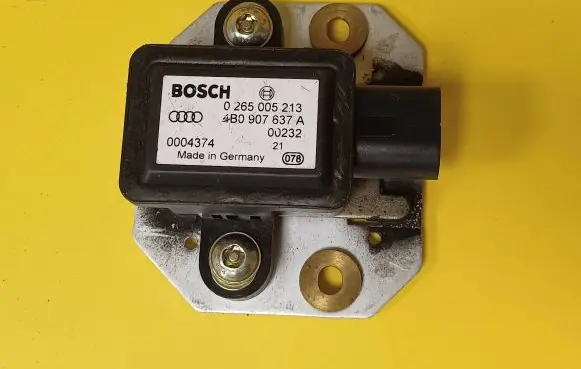 Audi A6 S6 C5 4B ESP acceleration yaw rate sensor 4B0907637A 0265005213