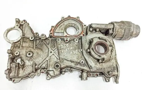 Toyota Avensis T250 Oil pump 