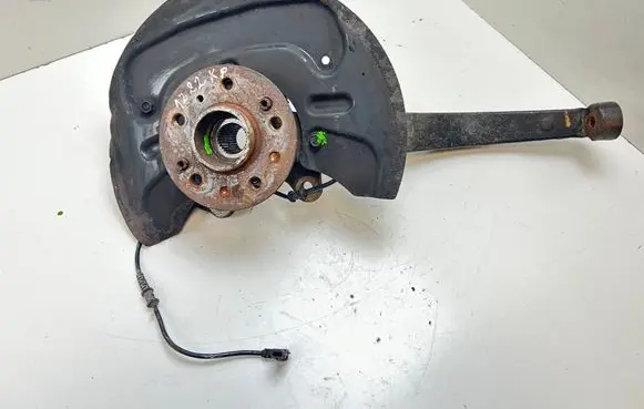 Mercedes-Benz R W251 Front wheel hub 02060844