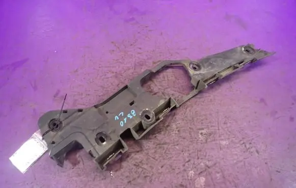 Smart ForTwo I Front bumper mounting bracket 0000915