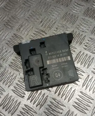Mercedes-Benz E W211 Door control unit/module 2118201626