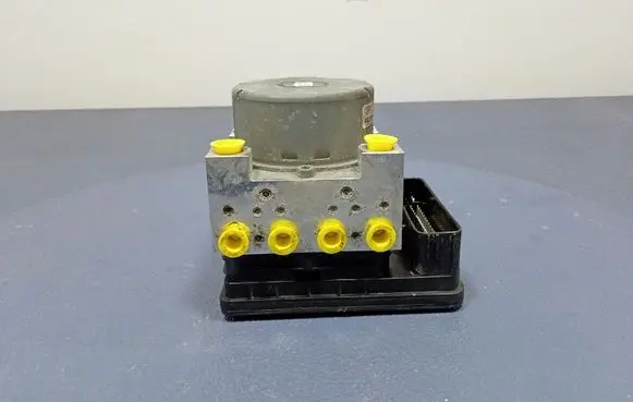 Ford Mondeo MK I ABS Pump EG9C2C219BJ