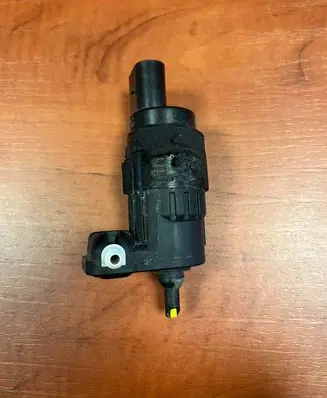 Audi A4 S4 B8 8K Windscreen/windshield washer pump 8K9955647