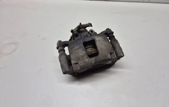 Chrysler Town u0026 Country V Rear brake caliper 179913