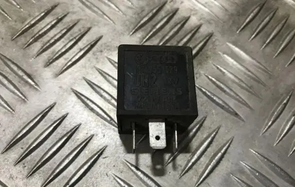 Volkswagen Golf IV Other relay 191955529 72hv002
