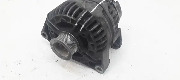 Volkswagen Golf V Generator/alternator 0124525