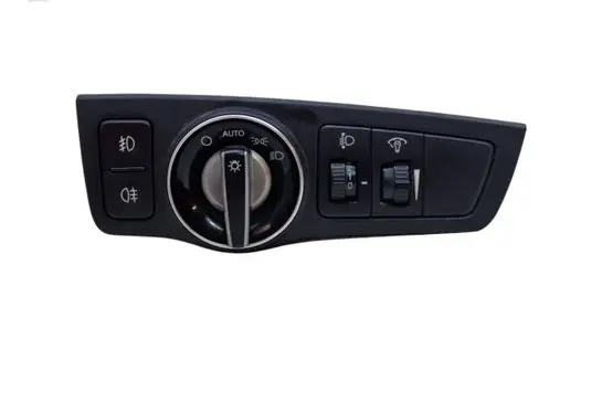 Hyundai i40 Light switch 933003Z100 39R1021000