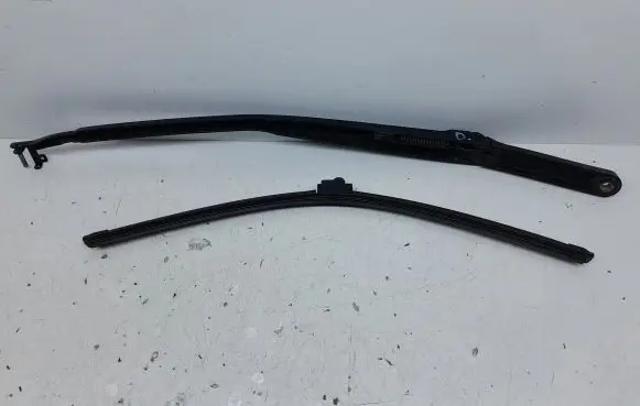 Volkswagen Phaeton Front wiper blade arm 3D1955410C