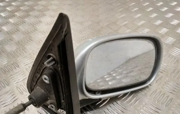 Manual wing mirror
