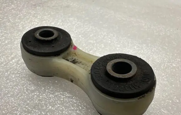 Volkswagen PASSAT B5.5 Rear anti-roll bar/stabilizer link 8E0505465C