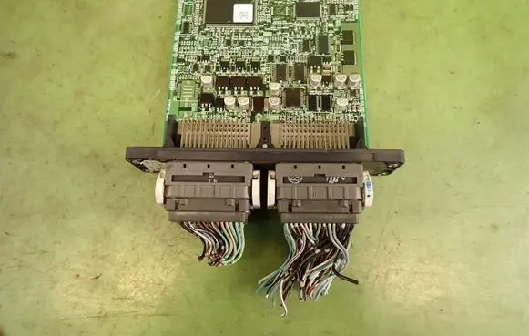 Mazda 3 I Engine control unit/module ECU 100140-7051