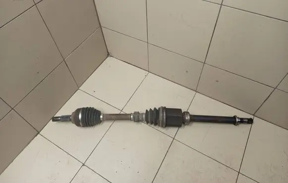 Nissan Qashqai Front driveshaft 