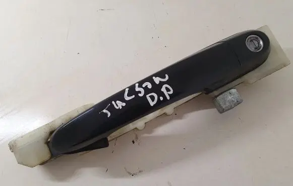 Hyundai Tucson JM Front door exterior handle