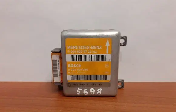 Mercedes-Benz E W210 Airbag control unit/module 0285001088 0008209726
