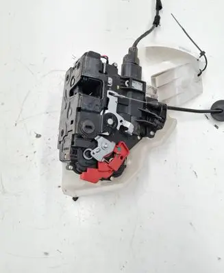 Volkswagen Golf VI Rear door lock 7L0839016D