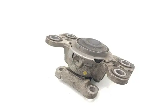 Volvo XC60 Engine mount bracket 8G9N-7M121-AA