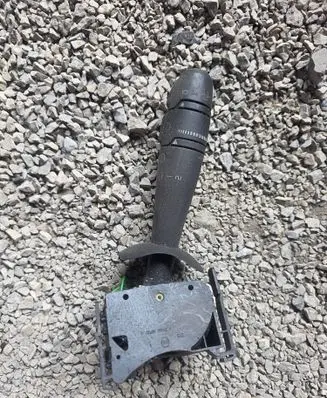 Renault Laguna II Wiper control stalk 820001