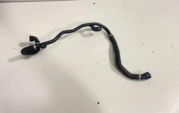 BMW i4 Engine coolant pipe/hose 9475680