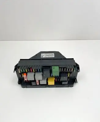 Mercedes-Benz SL R231 Fuse module A2129006429 A2129014807