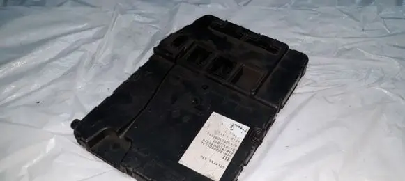 Renault Megane II Comfort/convenience module 8200305574