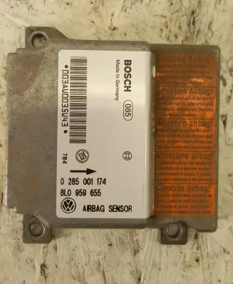 Volkswagen PASSAT B5 Airbag control unit/module 8L0959655 0285001174