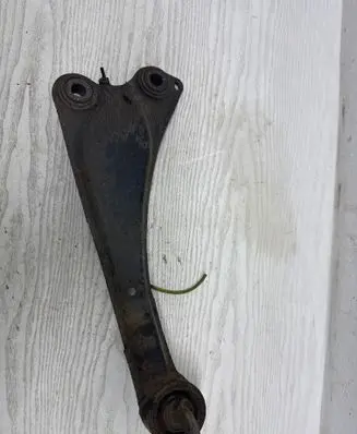 Toyota Avensis T270 Rear upper control arm/wishbone