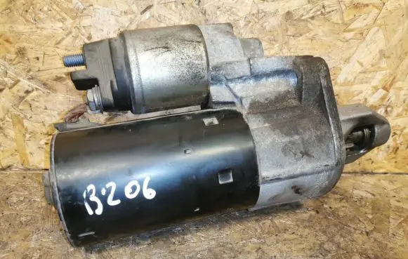 Mercedes-Benz C W203 Starter motor 1005831414