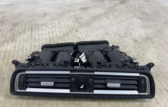 BMW 7 F01 F02 F03 F04 Dash center air vent grill 9115859