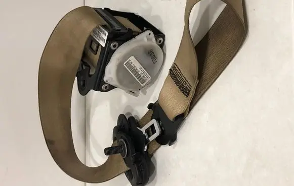 BMW X6 E71 Front seatbelt 30577122