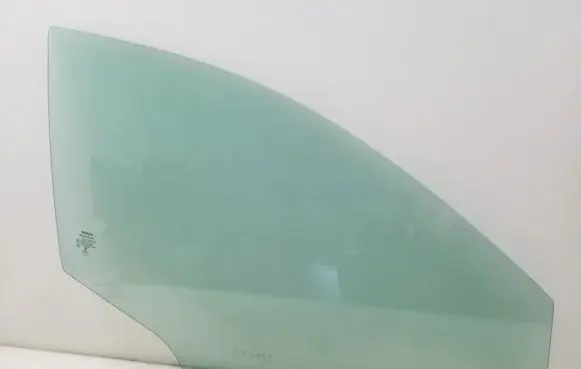 Nissan Qashqai Front door window glass four-door