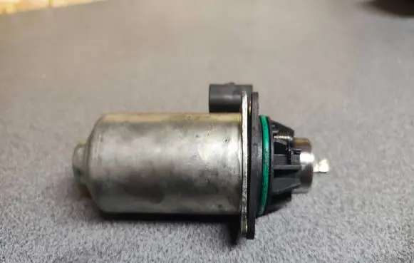 Toyota Prius (XW30) Sunroof motor/actuator 3136312040