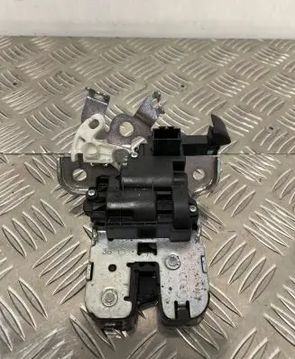 Audi A8 S8 D4 4H Tailgate/trunk/boot lock/catch/latch 4H0827505A