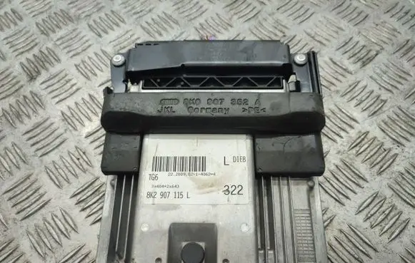 Audi A5 8T 8F Engine control unit/module 8K2907115L