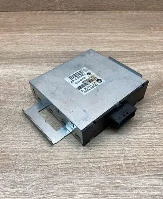 BMW 3 E90 E91 Voltage converter inverter 9113348 8ES00947900