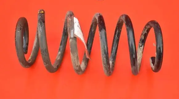 Toyota Avensis T270 Rear coil spring