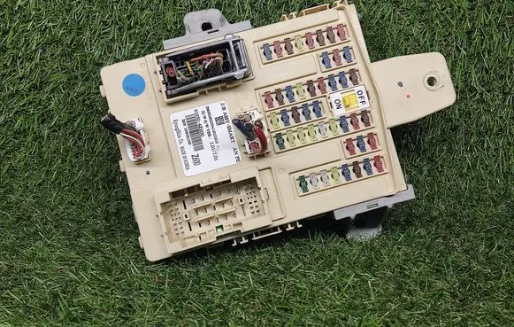 Hyundai Santa Fe Power management control unit 919504Z600