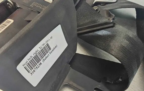 Volvo XC90 Front seatbelt 31675238